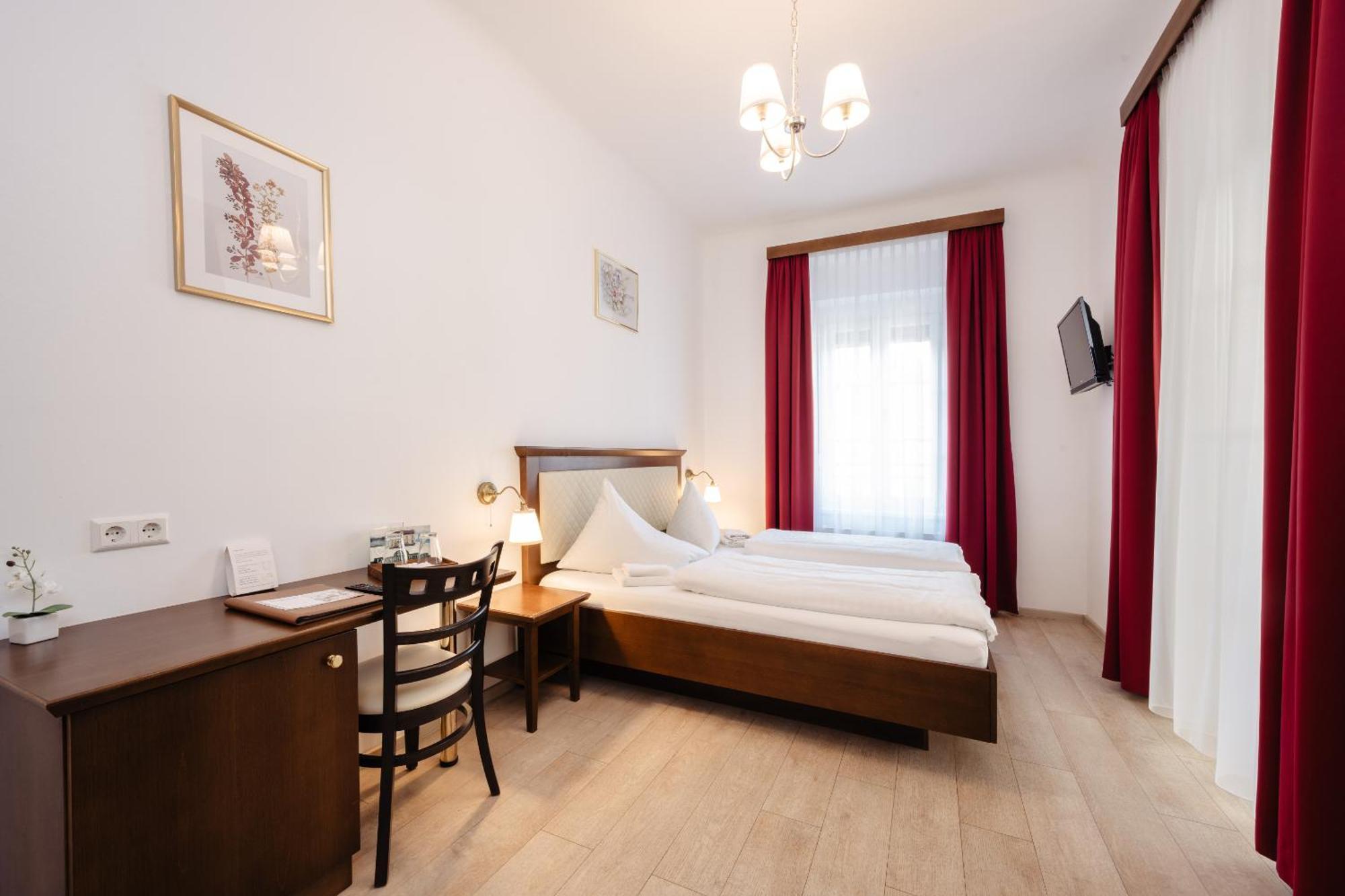 Landhotel Freitag Sankt Paul im Lavanttal Room photo